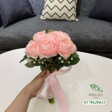 Bó hoa cầm tay cho cô dâu